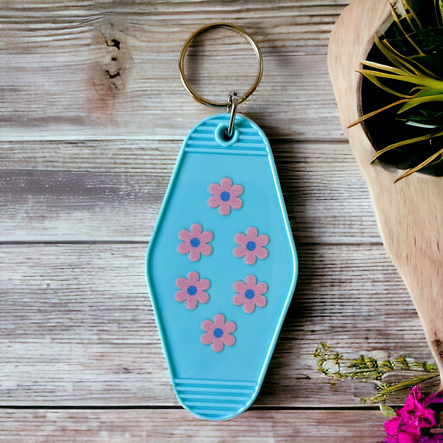 Daisy Motel Keychain